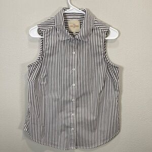 Casa Cabana sleeveless button up top striped